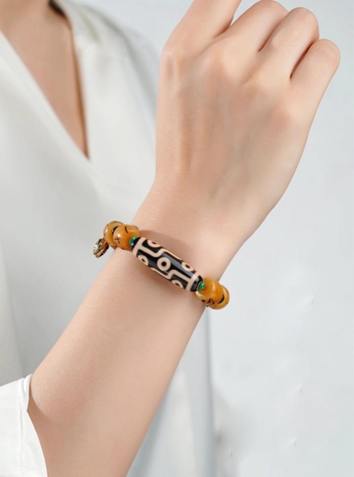 Tibetan Nine-Eyed Dzi Bead & Yak Bone Bracelet – With Potala Palace Ash Bead & Agate Charm