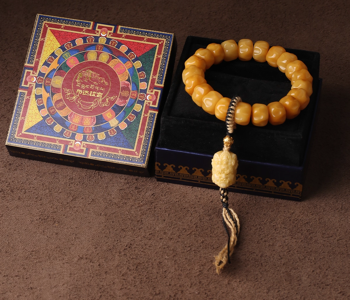 Tibetan Yak Bone Bracelet with Six-Word Mantra Bead – Handmade Buddhist Mala for Men