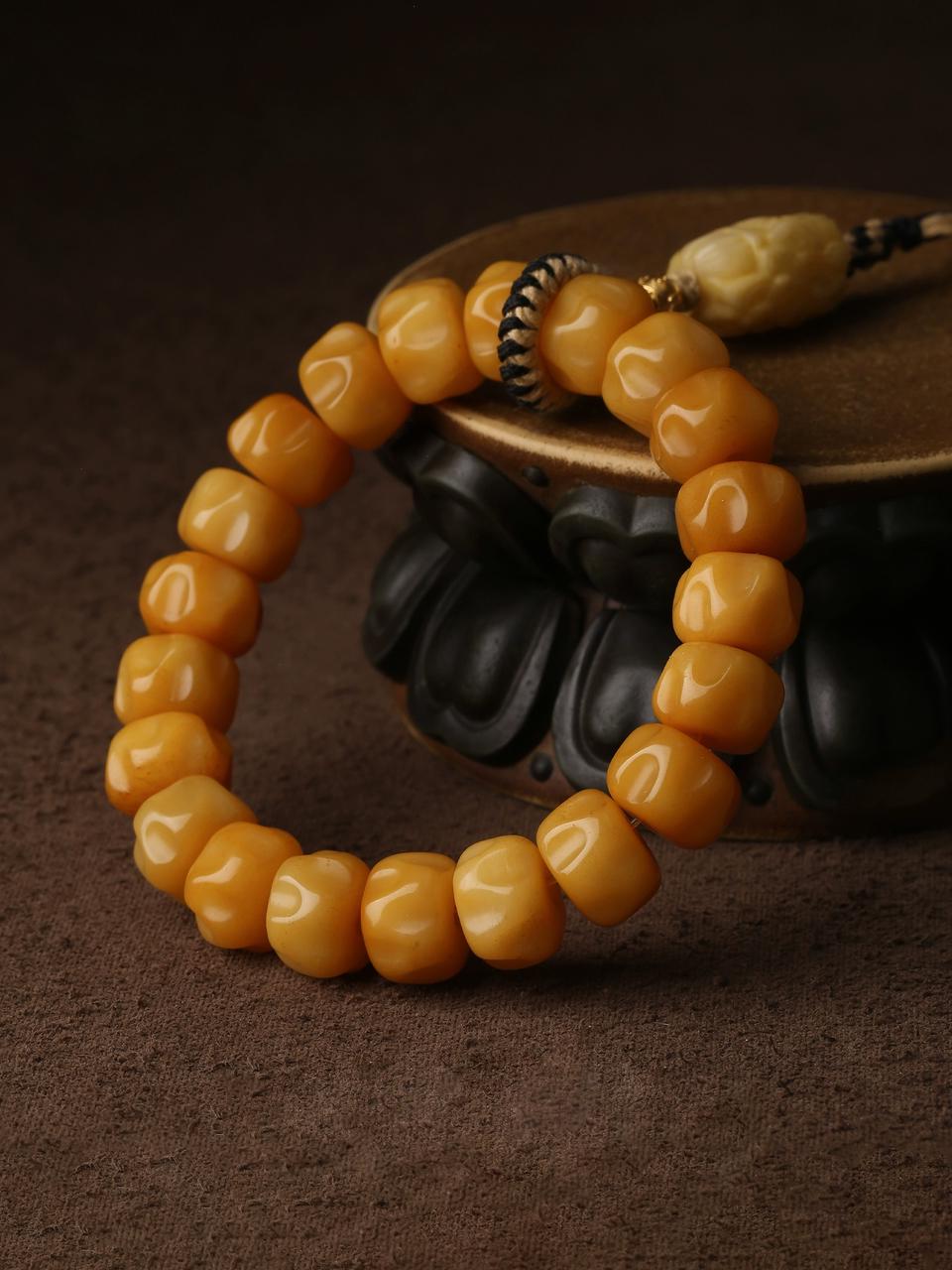 Tibetan Yak Bone Bracelet with Six-Word Mantra Bead – Handmade Buddhist Mala for Men