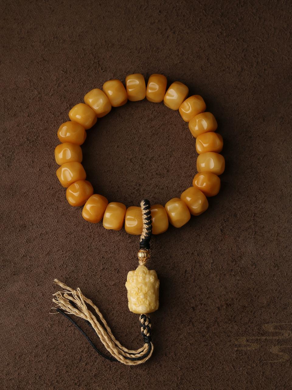 Tibetan Yak Bone Bracelet with Six-Word Mantra Bead – Handmade Buddhist Mala for Men