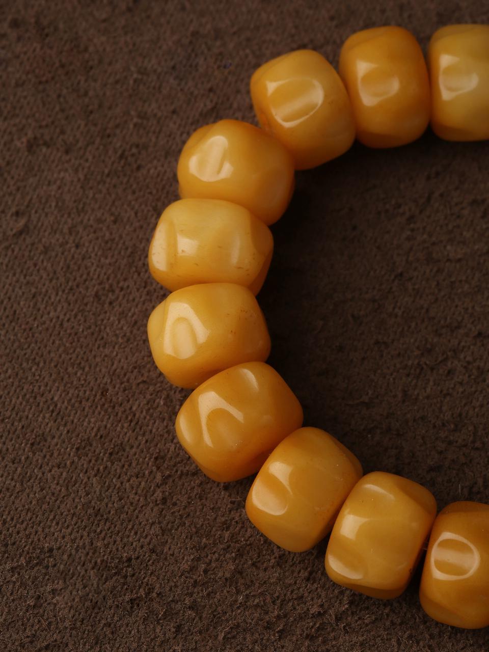 Tibetan Yak Bone Bracelet with Six-Word Mantra Bead – Handmade Buddhist Mala for Men